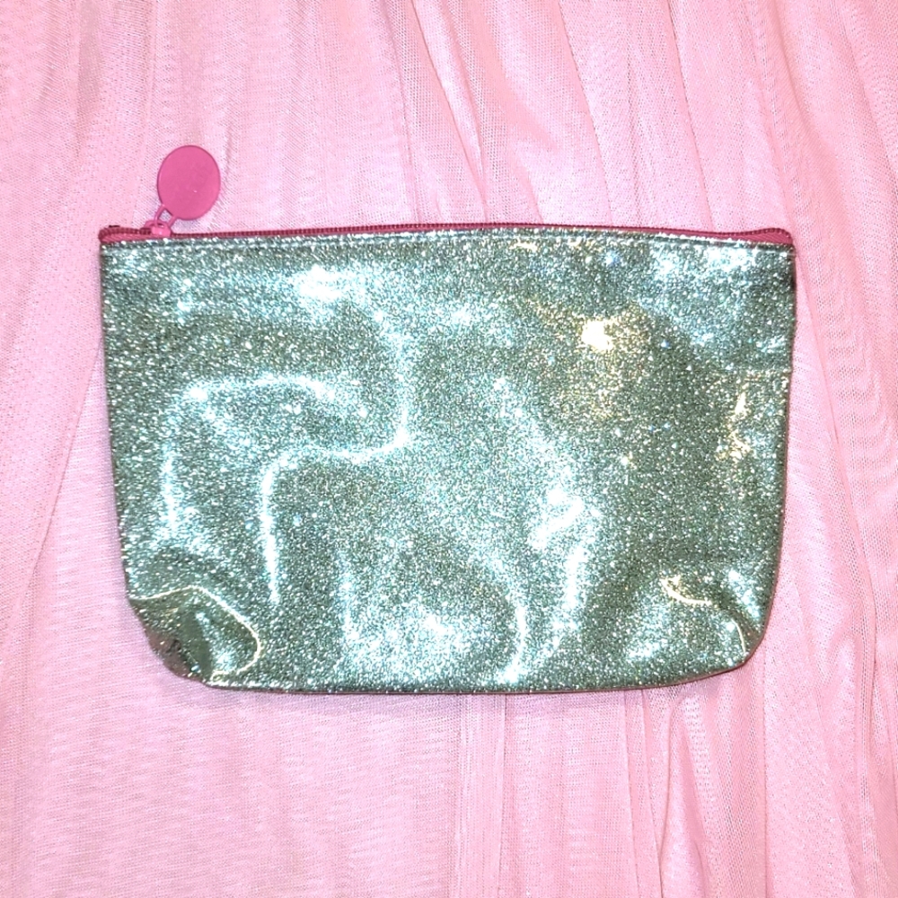 NEW Ipsy Forever 21 collab makeup bag; silver glitter vinyl; fuchsia trim